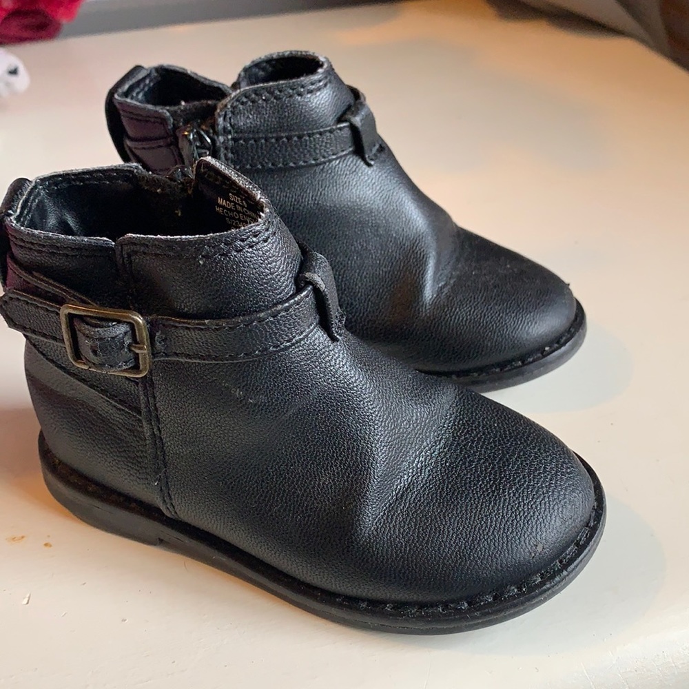Gap black leather zip up boots with buckles size 6
